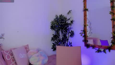 Gia  online show from 11-12-25, 06:19