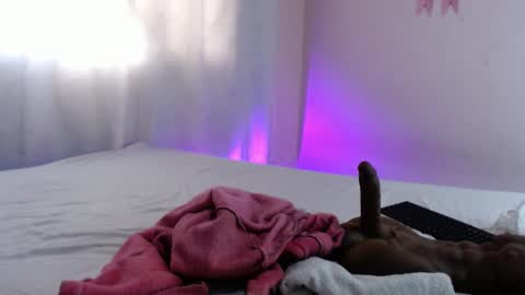 Gia online show from 10-01-25, 03:18