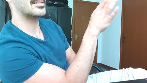 Snapshot of gianniamalfi chatting on 04-11-26, 02:21 gianniamalfi online show from 04-11-26, 02:21