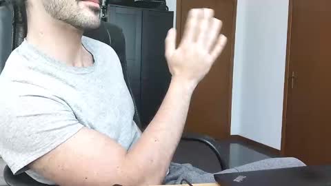 Snapshot of gianniamalfi chatting on 04-16-26, 02:07 gianniamalfi online show from 04-16-26, 02:07