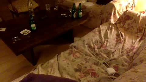 Snapshot of giannispr1998 chatting on 12-18-24, 10:02 Horny Sissy online show from 12-18-24, 10:02