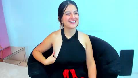 GiaRoussel online show from 12-20-24, 02:16