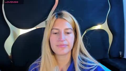 GiaRoussel online show from 02-15-26, 04:25