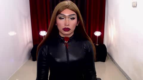 Gia X online show from 12-17-24, 06:45