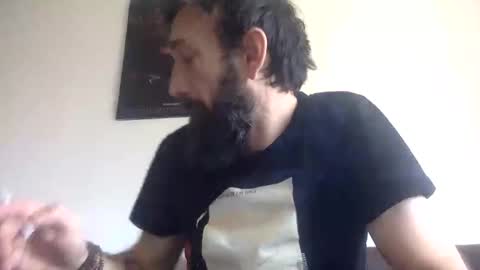 Snapshot of giggy81 chatting on 10-19-25, 12:28 iggy online show from 10-19-25, 12:28