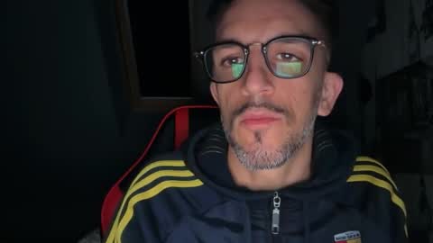 Gigi online show from 10-26-25, 04:29