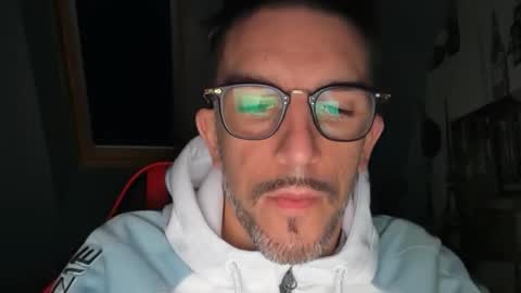 Gigi online show from 11-22-25, 05:39