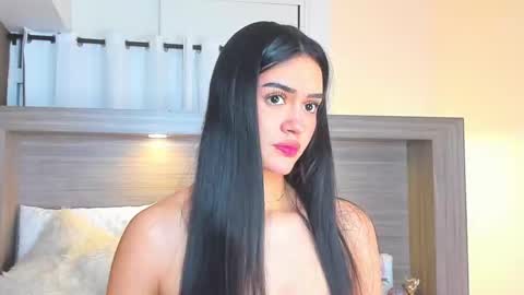 gigi wilden online show from 11-18-25, 02:43