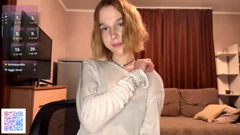 Molly online show from 10-15-25, 07:03