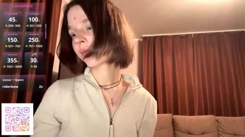 Molly online show from 10-24-25, 07:32