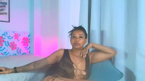 Sharlotte  online show from 11-25-25, 09:48