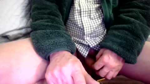 gilly_69 online show from 12-23-24, 02:07