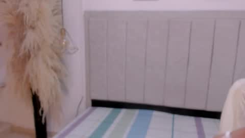 Gimena online show from 12-18-25, 06:36