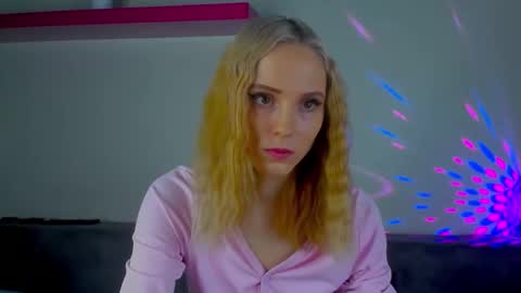 Gina online show from 12-22-25, 11:07