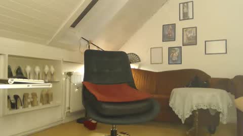 Gina online show from 01-02-25, 02:00