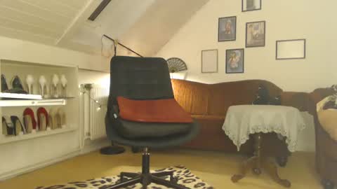 Gina online show from 01-06-25, 12:37