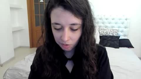 Kate online show from 09-19-25, 07:54