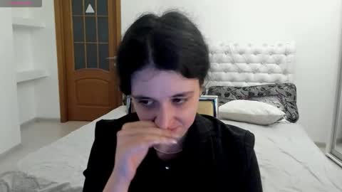 Kate online show from 11-19-25, 09:53