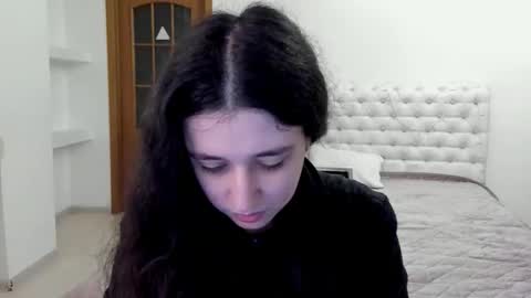 Kate online show from 11-30-25, 08:40