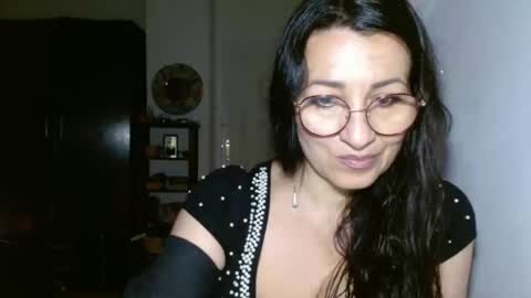 GinaONeon online show from 03-03-25, 09:05