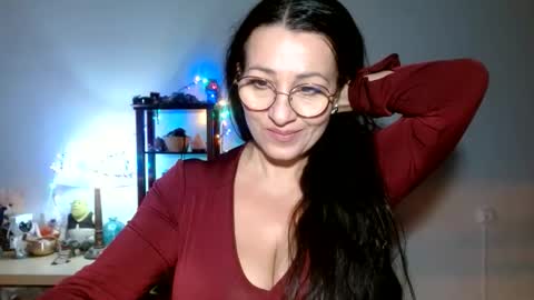 GinaONeon online show from 12-04-25, 08:39