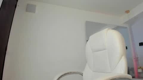 Ginebra Ness online show from 10-27-25, 12:42