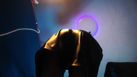        im expecting 350 thumbs up on my altar   online show from 12-28-24, 04:08