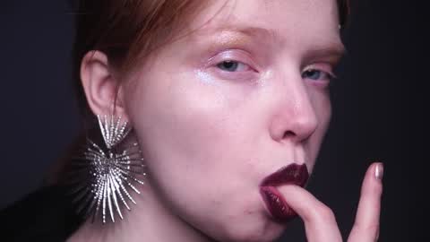        im expecting 350 thumbs up on my altar   online show from 12-28-24, 10:13