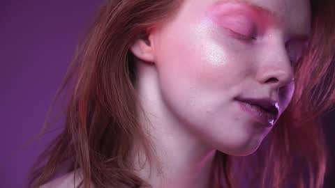        im expecting 350 thumbs up on my altar   online show from 01-03-25, 04:11