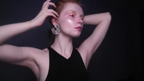        im expecting 350 thumbs up on my altar   online show from 02-10-25, 10:09