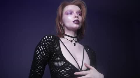        im expecting 350 thumbs up on my altar   online show from 02-27-25, 10:09