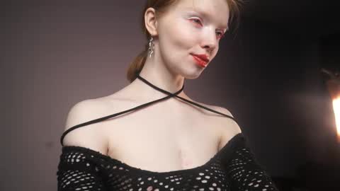        im expecting 350 thumbs up on my altar   online show from 03-11-25, 10:09