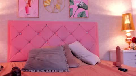 Snapshot of ginger_violetta chatting on 02-09-25, 10:54 Ginger online show from 02-09-25, 10:54