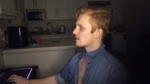 Snapshot of gingerboy_69 chatting on 12-02-25, 01:33 Jay online show from 12-02-25, 01:33