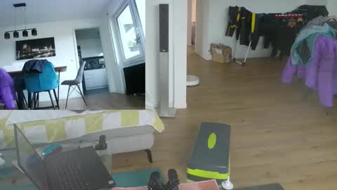 GingerPink online show from 11-17-25, 10:21