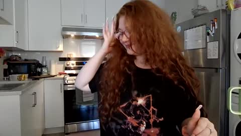 gingerprincess555 online show from 09-22-25, 11:40