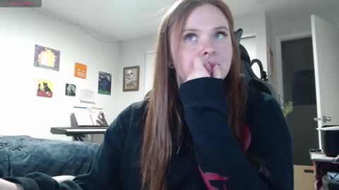 Snapshot of gingervial chatting on 10-13-25, 10:54 gingervial online show from 10-13-25, 10:54