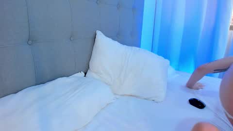 Ginevra online show from 10-17-25, 07:49