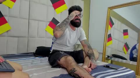 gio_lorenz online show from 09-30-25, 03:06