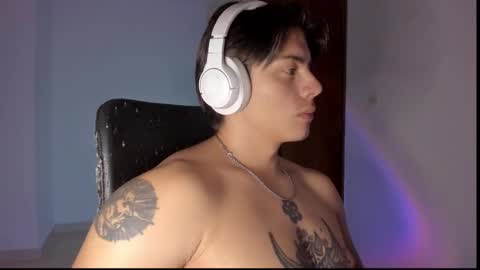 Snapshot of gio_russo chatting on 10-16-25, 01:50 GioRusso online show from 10-16-25, 01:50