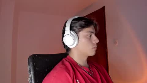 Snapshot of gio_russo chatting on 10-29-25, 01:08 GioRusso online show from 10-29-25, 01:08