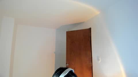 Snapshot of gio_russo chatting on 11-02-25, 02:25 GioRusso online show from 11-02-25, 02:25