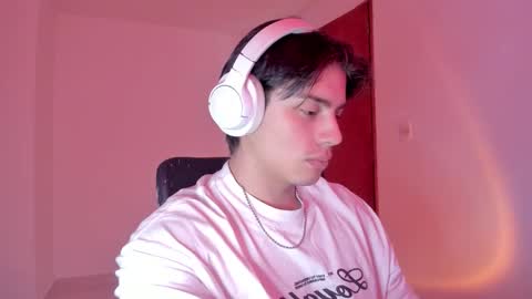 Snapshot of gio_russo chatting on 11-04-25, 08:41 GioRusso online show from 11-04-25, 08:41