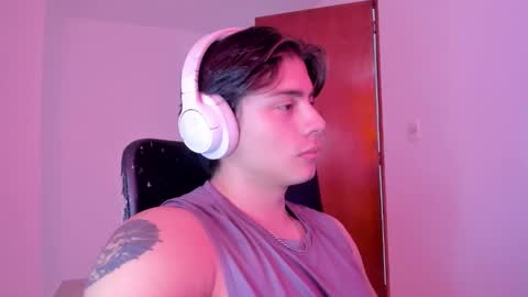 Snapshot of gio_russo chatting on 11-06-25, 09:15 GioRusso online show from 11-06-25, 09:15