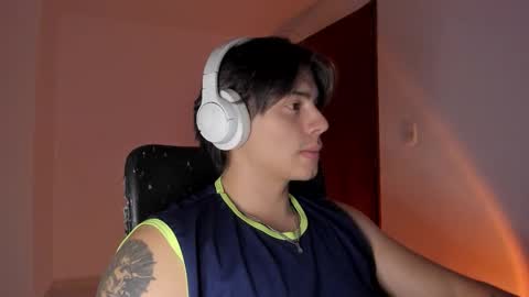 Snapshot of gio_russo chatting on 11-12-25, 05:19 GioRusso online show from 11-12-25, 05:19