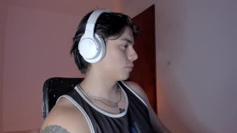 Snapshot of gio_russo chatting on 11-17-25, 10:37 GioRusso online show from 11-17-25, 10:37