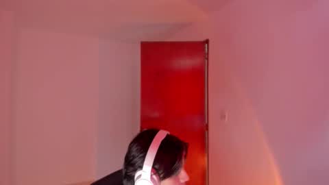 Snapshot of gio_russo chatting on 11-19-25, 07:14 GioRusso online show from 11-19-25, 07:14