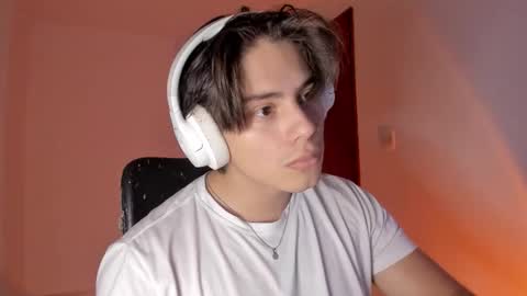 Snapshot of gio_russo chatting on 11-24-25, 10:53 GioRusso online show from 11-24-25, 10:53