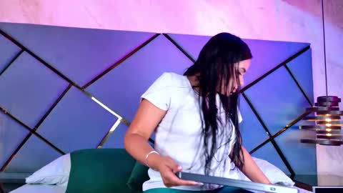 Snapshot of giorgia_13 chatting on 09-23-25, 03:09 giorgia online show from 09-23-25, 03:09