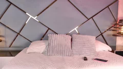 Snapshot of giorgia_13 chatting on 10-06-25, 03:04 giorgia online show from 10-06-25, 03:04